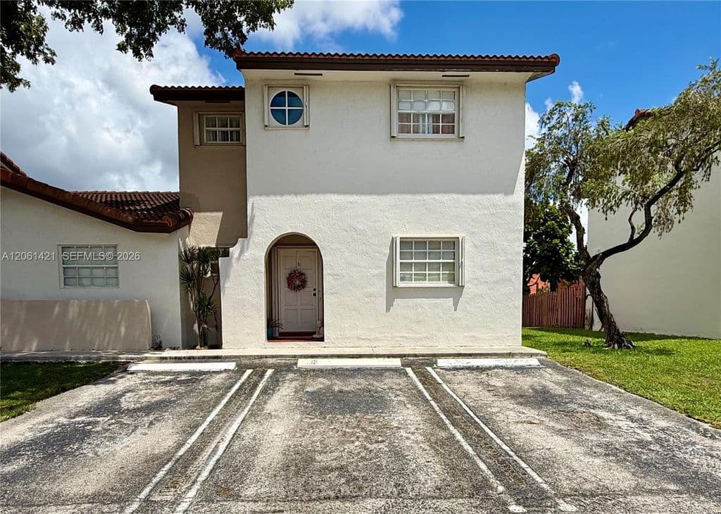3-bedroom Property — 13561 SW 62nd St #174-35