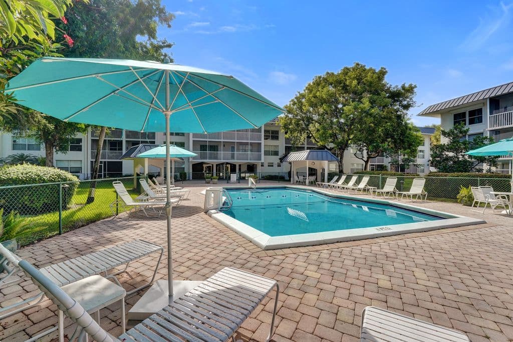 2-bedroom Condo — 4025 N Federal Highway #228B