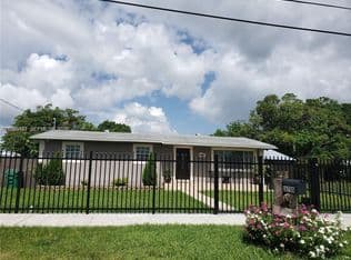 3-bedroom Single-Family Home — 26700 SW 138th Ave, Homestead, 33032