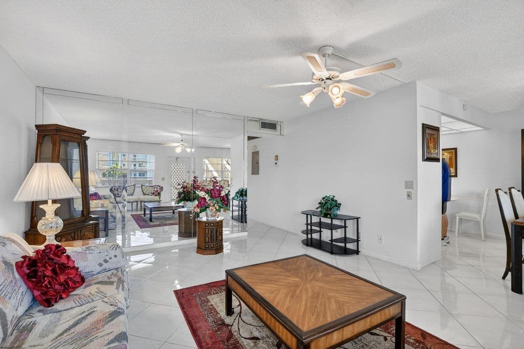 2-bedroom Condo — 2035 Ainslie