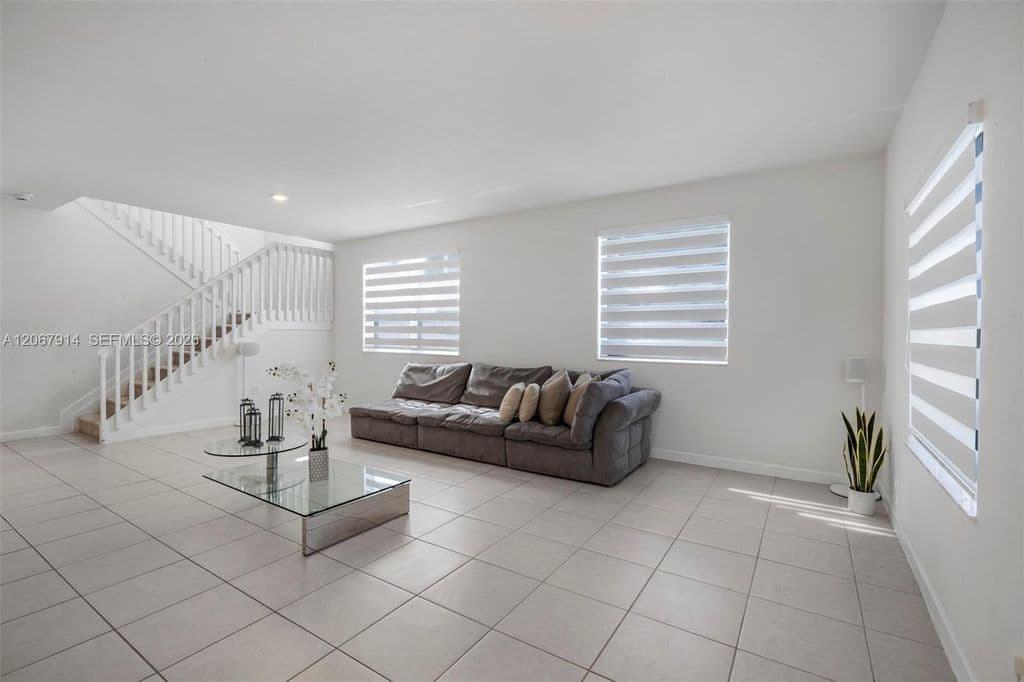 5+1 Müstakil ev — 21189 SW 127th Ct