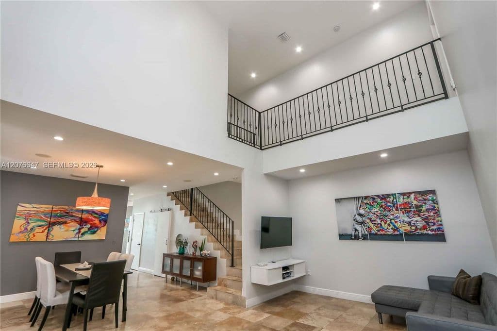 3+1 Müstakil ev — 3018 SW 17th St