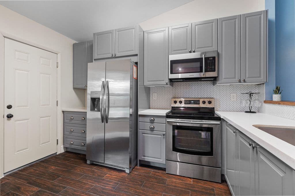 2-bedroom Single-Family Home — 7660 NW 96TH Terrace