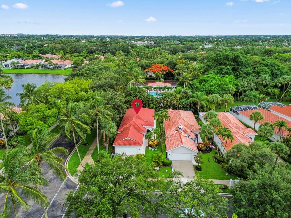 3+1 Müstakil ev — 4766 Valencia Drive