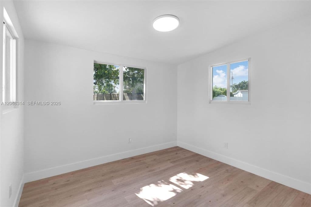 3+1 Müstakil ev — 11445 SW 43rd Ter