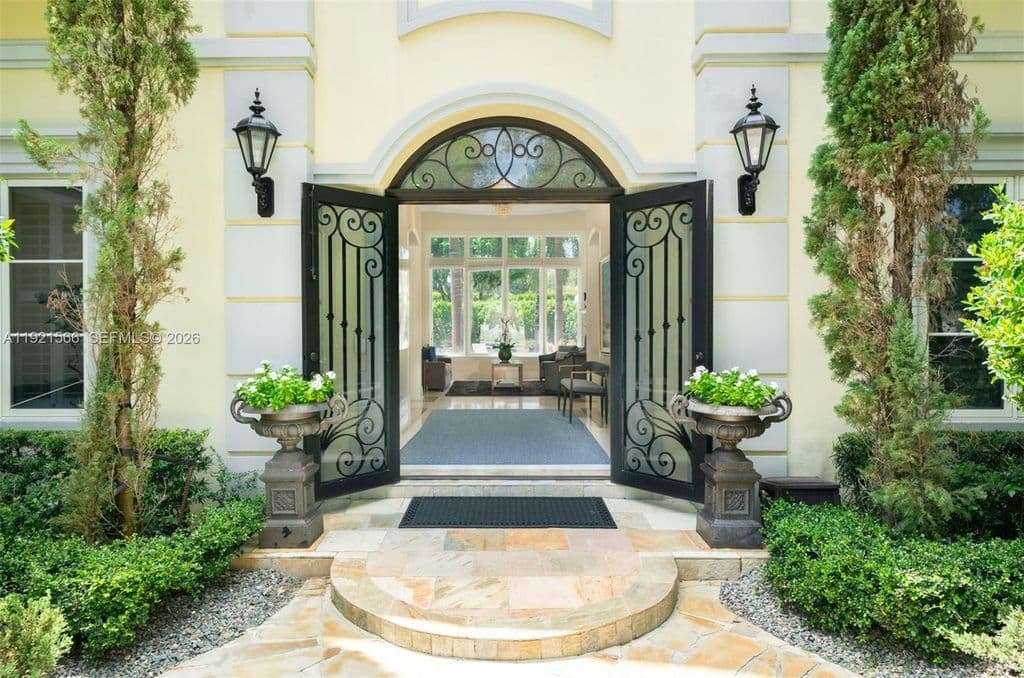 7-bedroom Single-Family Home — 8010 Ponce De Leon Rd