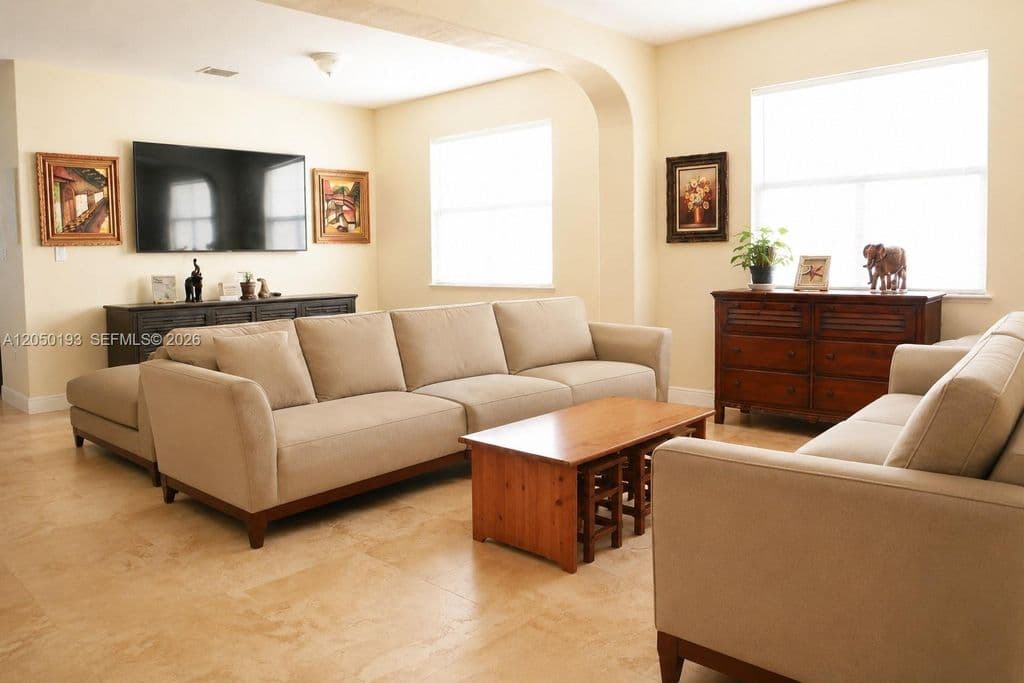 4+1 Müstakil ev — 16474 SW 84th St