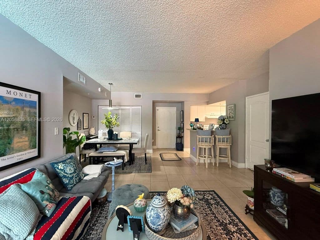 2-bedroom Condo — 5085 NW 7th St APT 406