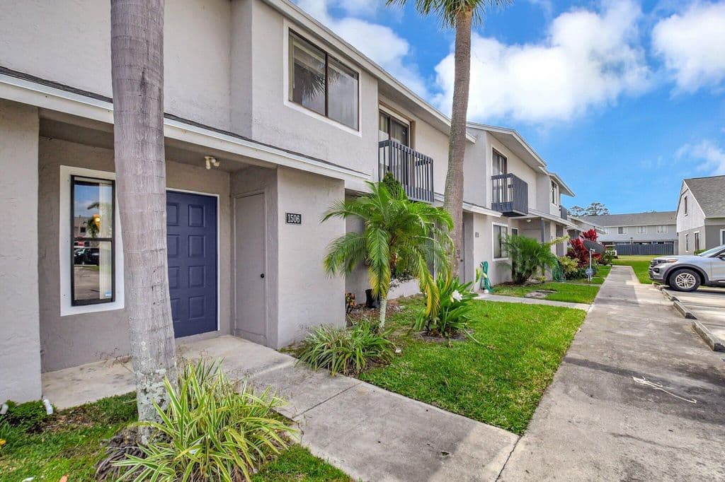 2-bedroom Property — 1506 Wharf Lane