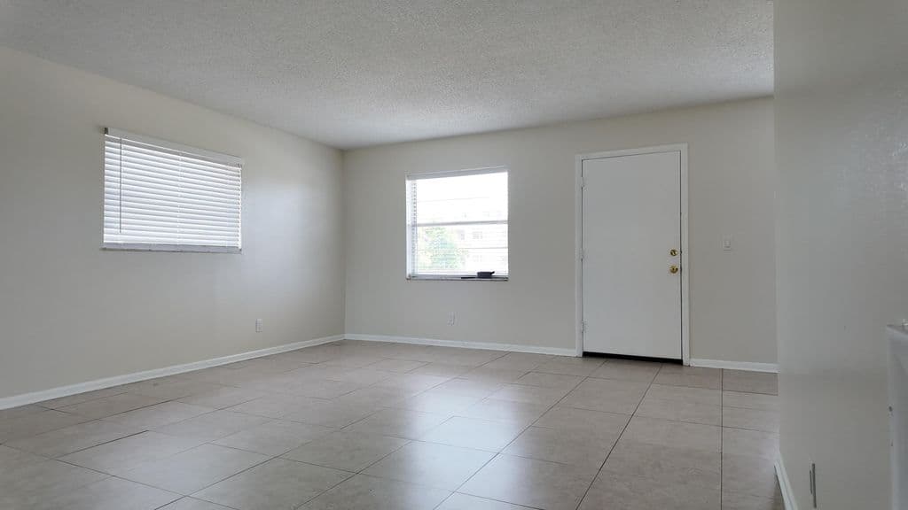 2+1 Condo — 227 Castlewood Drive #207