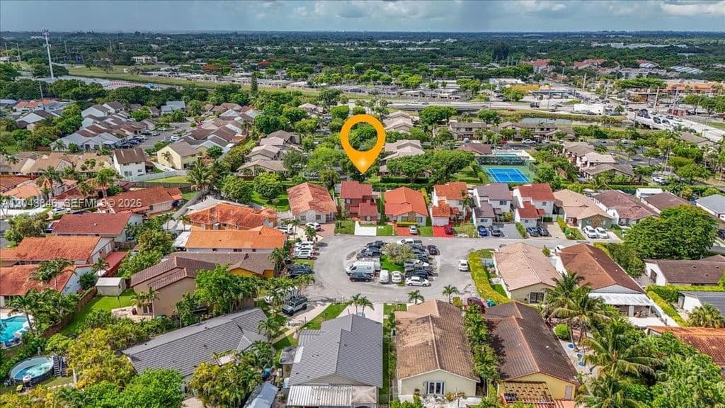 4-bedroom Single-Family Home — 10528 SW 69th Ter