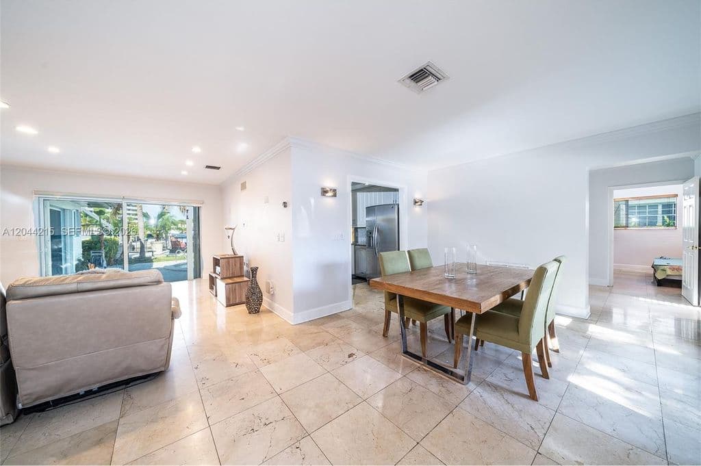 3-bedroom Single-Family Home — 13140 Coronado Dr