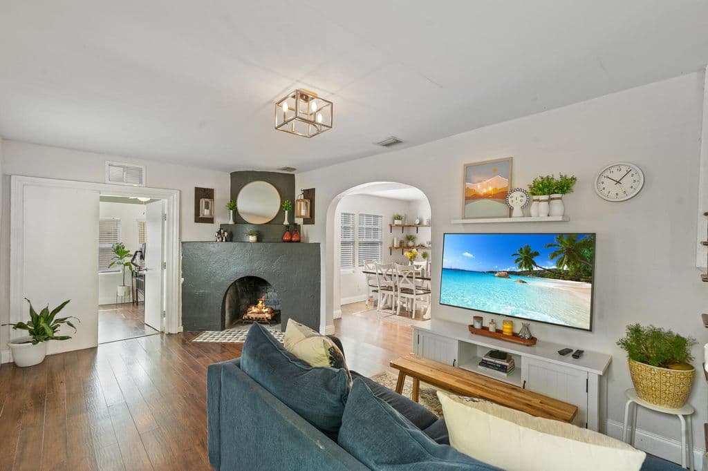 3-bedroom Single-Family Home — 820 29TH Street