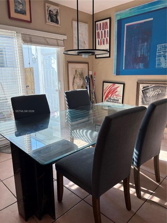2+1 Müstakil ev — 1758 SW 18th St