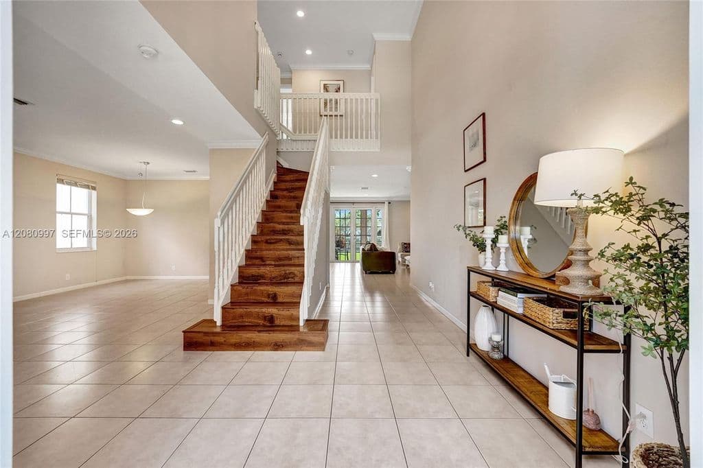 5+1 Müstakil ev — 3892 Falcon Ridge Cir