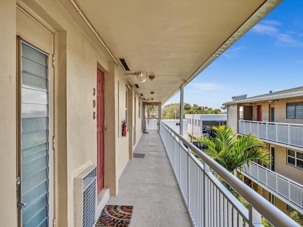 2-bedroom Condo — 1510 SE 15th Street #308