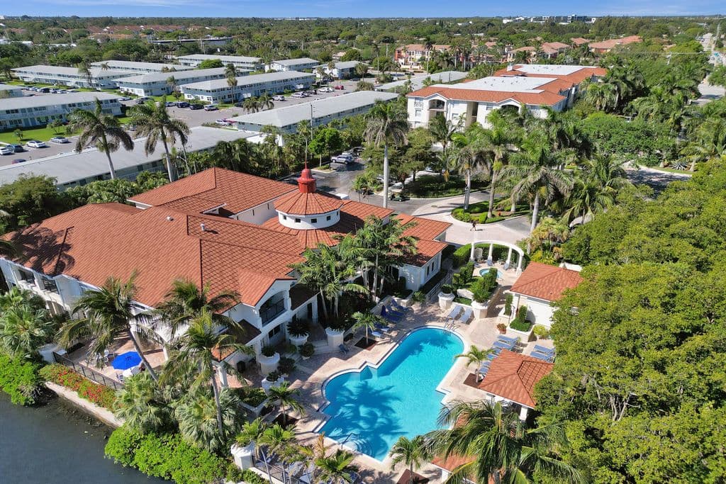 2+1 Condo — 2113 Tuscany Way