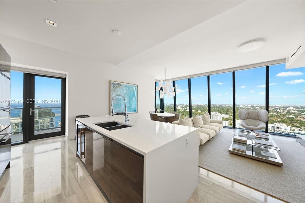 2+1 Condo — 1451 Brickell Ave Unit 4103