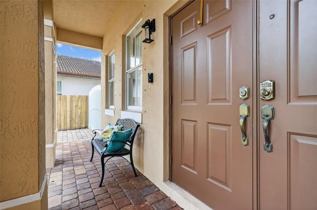 4+1 Müstakil ev — 15144 SW 20TH STREET