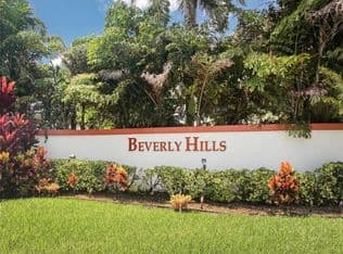 2+1 Condo — 5300 Washington Street #D308, Hollywood, 33021