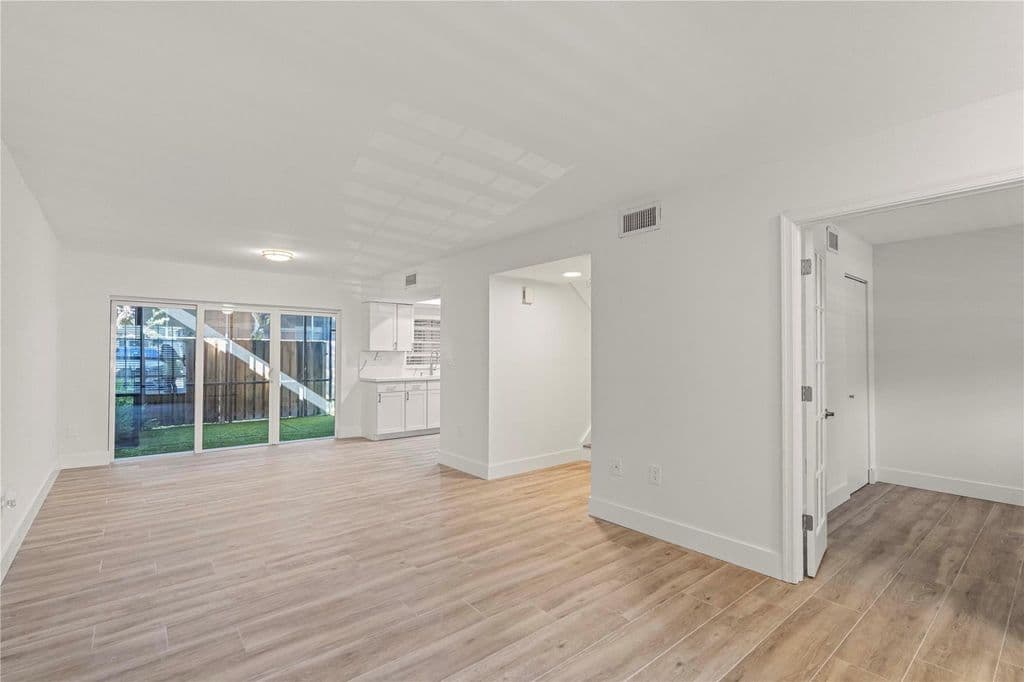 3-bedroom Property — 12384 SW 52nd Court