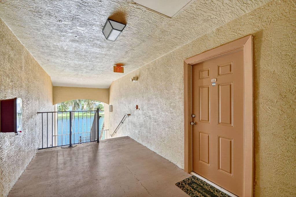 2+1 Condo — 4180 San Marino Boulevard #304