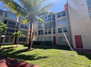1-bedroom Condo — 1501 NE 191st St APT C211, Miami, 33179