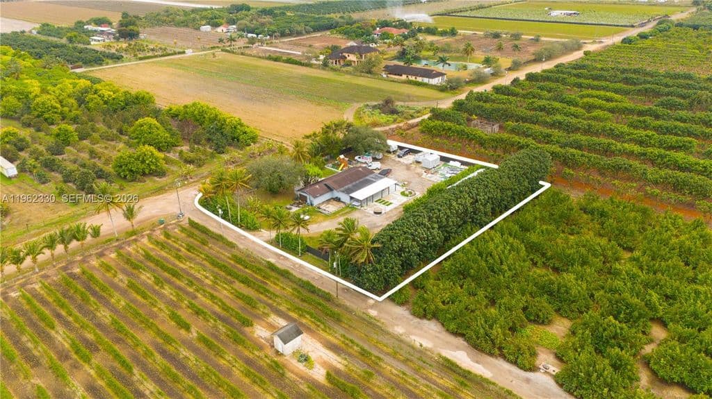 7-bedroom Single-Family Home — 33300 SW 212th Ave