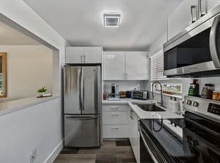 1-bedroom Condo — 301 S Golf Boulevard #277, Pompano Beach, 33064