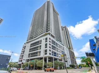 1-bedroom Condo — (Undisclosed Address), Miami, 33132