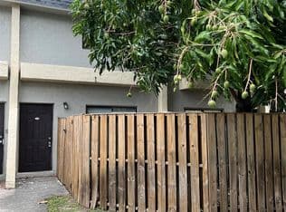 2-bedroom Condo — 2442 NW 52nd Avenue, Fort Lauderdale, 33313