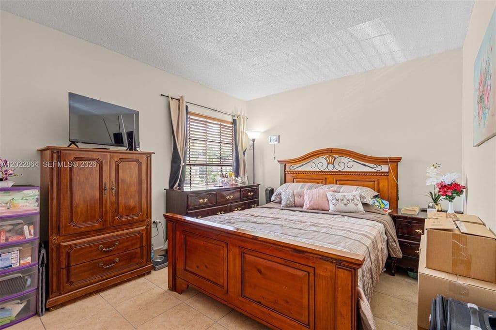 2-bedroom Condo — 12927 SW 88th Ln #A205