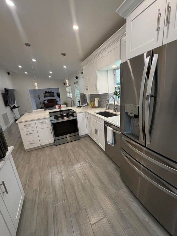 2+1 Condo — 8182 SPRINGTREE Road