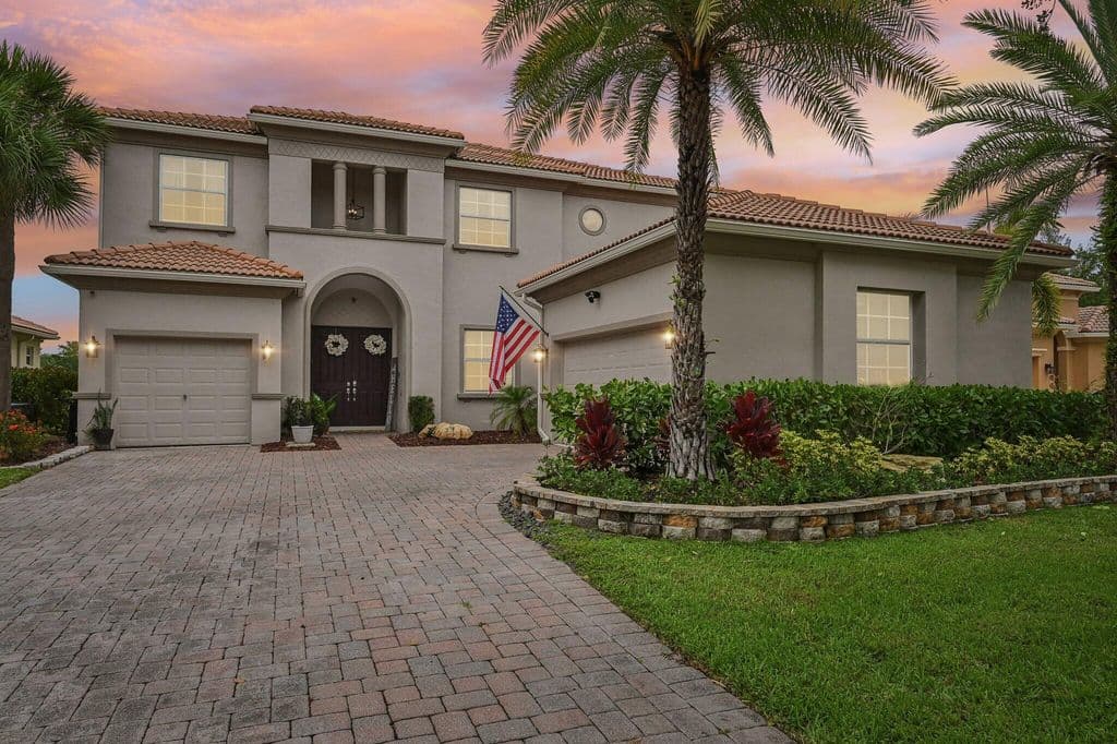 5-bedroom Single-Family Home — 1779 Palisades Drive