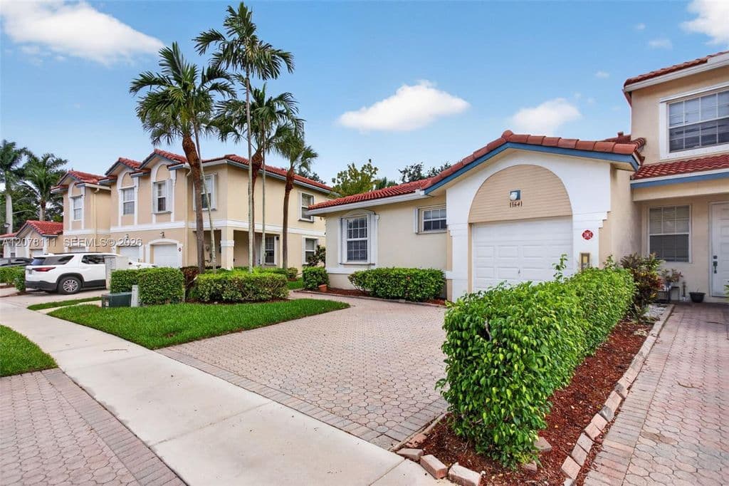 3+1 Müstakil ev — 11641 NW 47th Dr