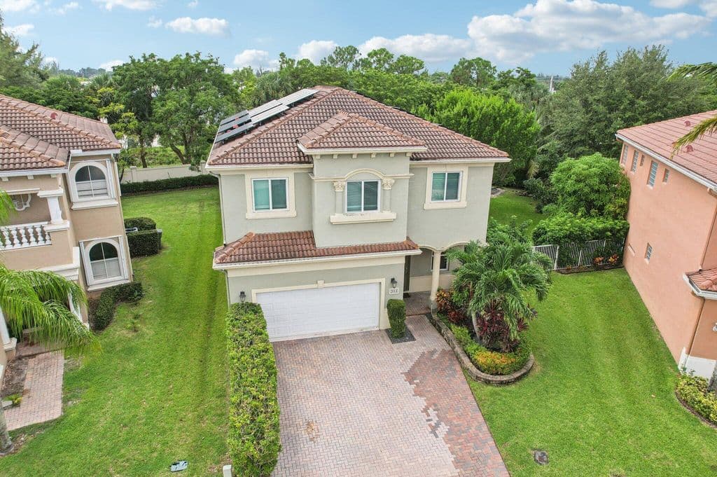 5-bedroom Single-Family Home — 553 Gazetta Way