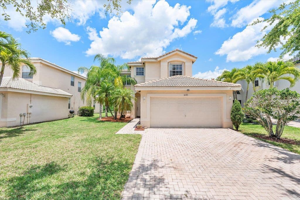 4-bedroom Single-Family Home — 16385 SW 27th Street