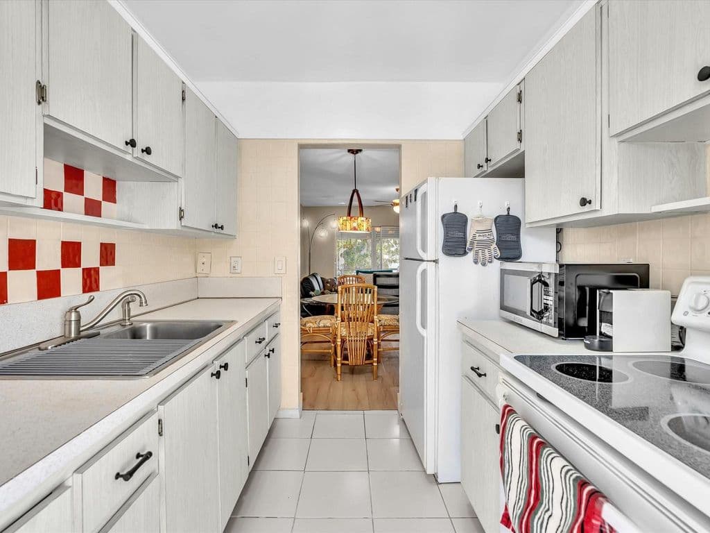 2+1 Condo — 2501 W Golf Boulevard #234