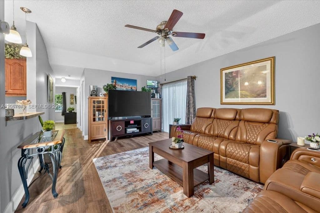3-bedroom Single-Family Home — 8601 SW 16th St