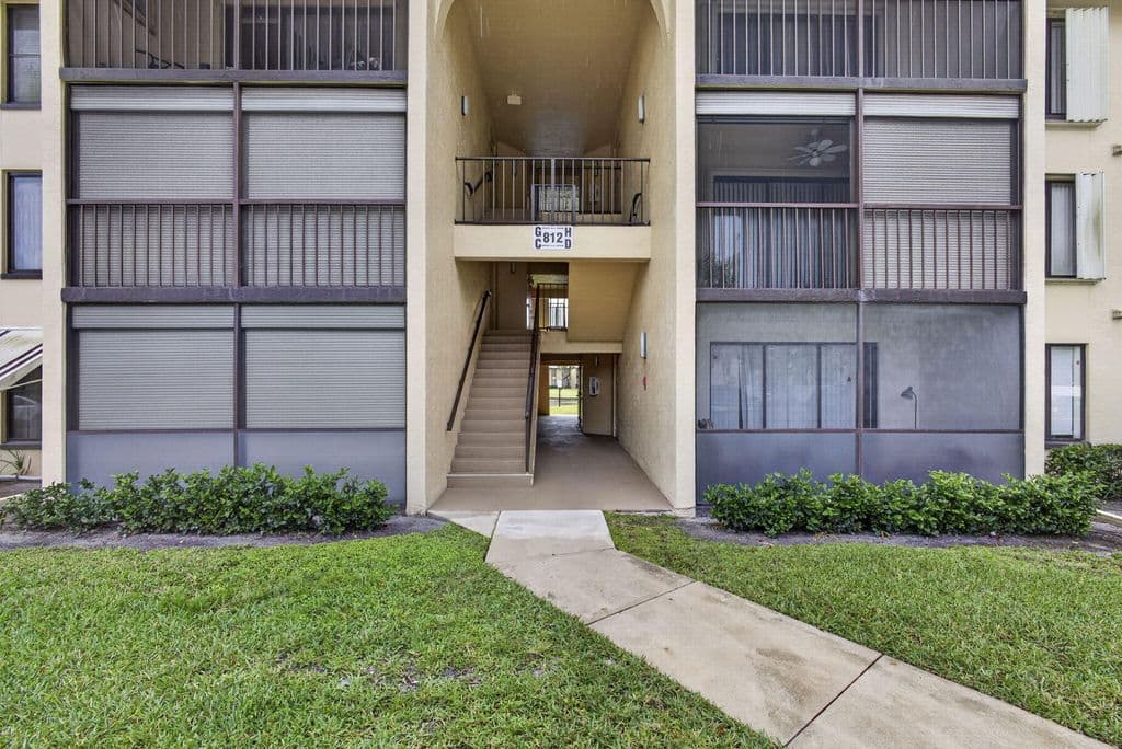 2+1 Condo — 812 Sky Pine Way #G1