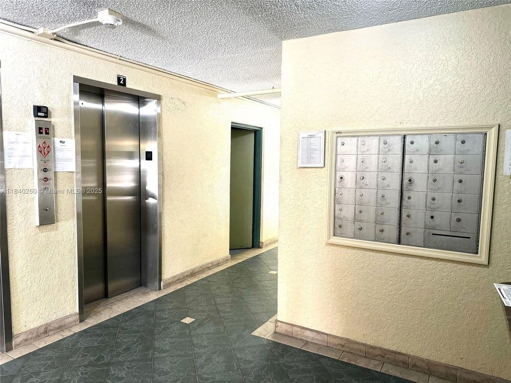 3-bedroom Condo — 6911 SW 147th Ave APT 3C