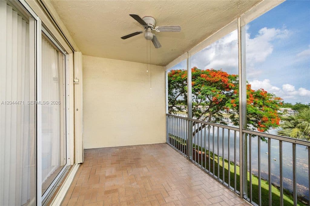 3-bedroom Condo — 10750 NW 66th St APT 312