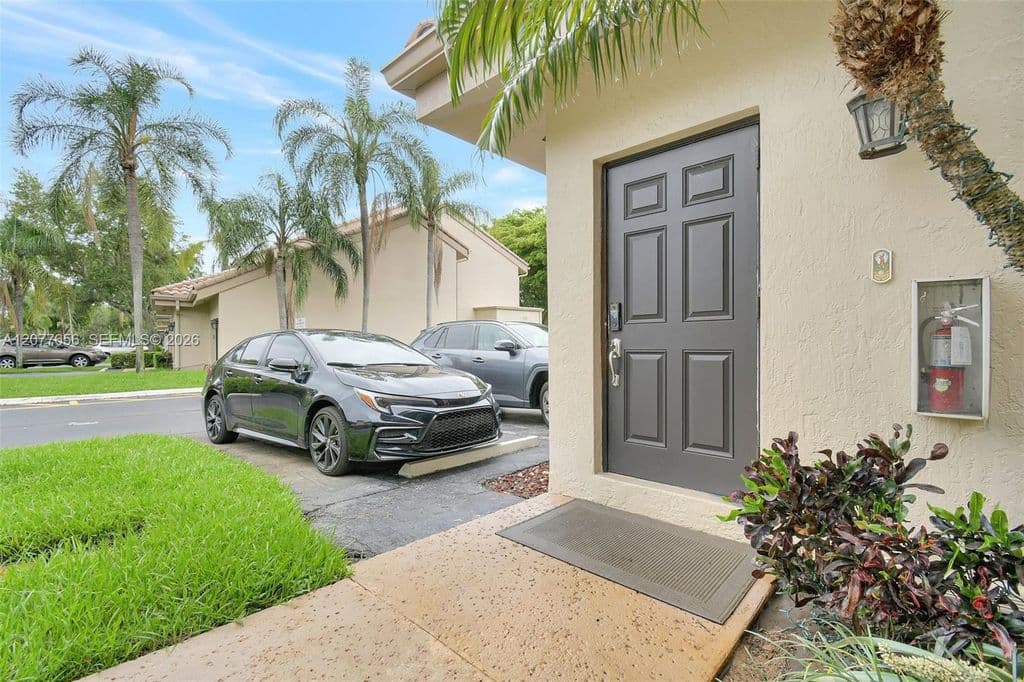 4+1 Mülk — 16339 Malibu Dr #22