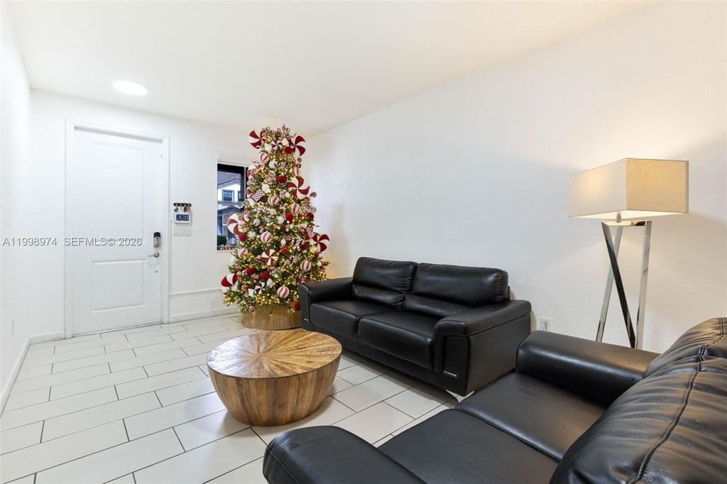 4-bedroom Property — 15070 SW 119th Ln