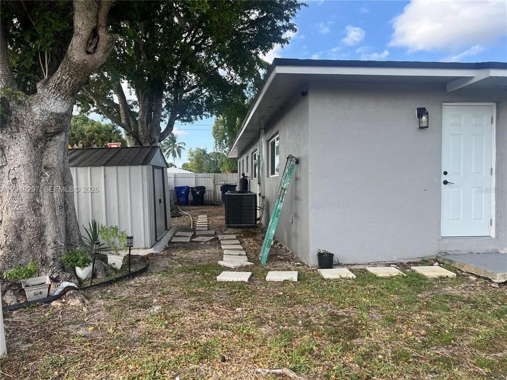 3+1 Mülk — 6742 SW 18 COURT #2
