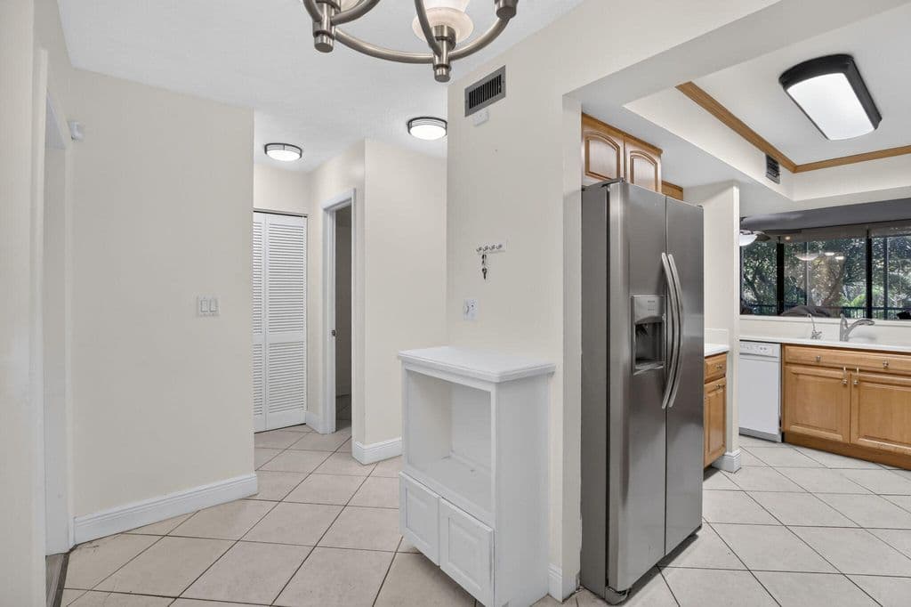 2-bedroom Condo — 2931 SW 87th Terrace #1922
