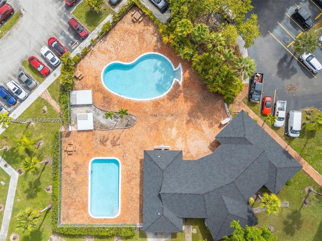 3+1 Condo — 9143 SW 77th Ave APT B802