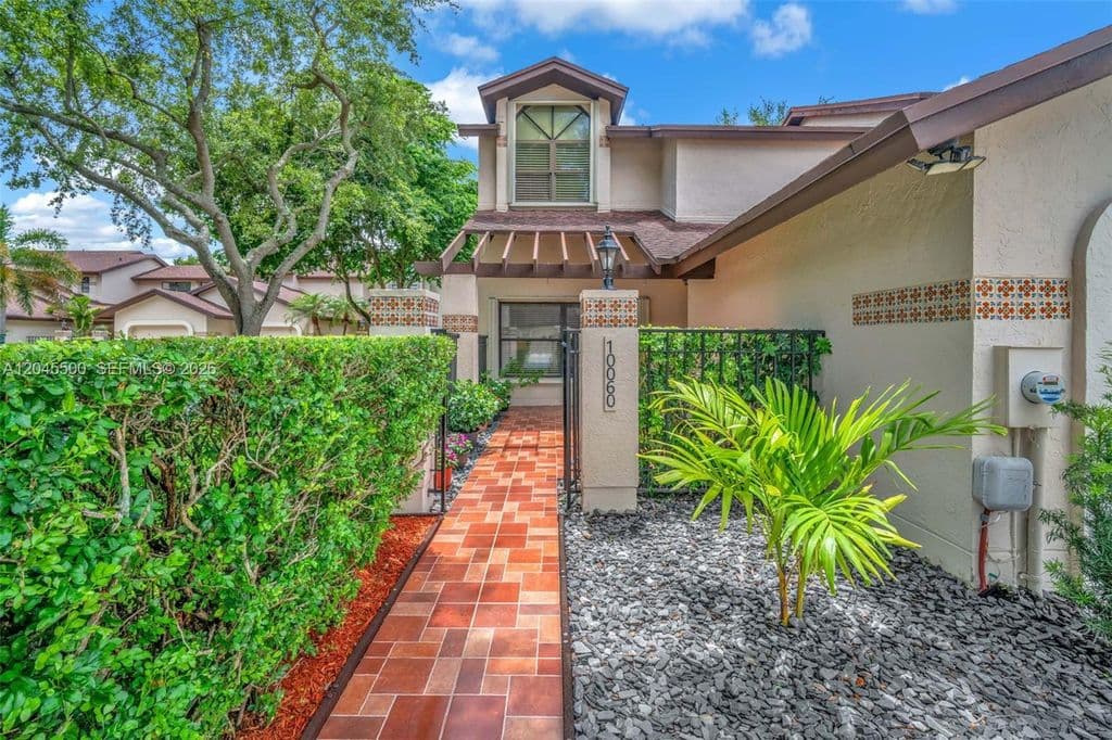 3+1 Mülk — 10060 SW 137th Ct