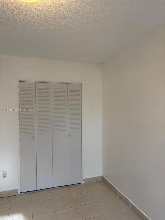 1+1 Condo — 6820 W Flagler St APT 212