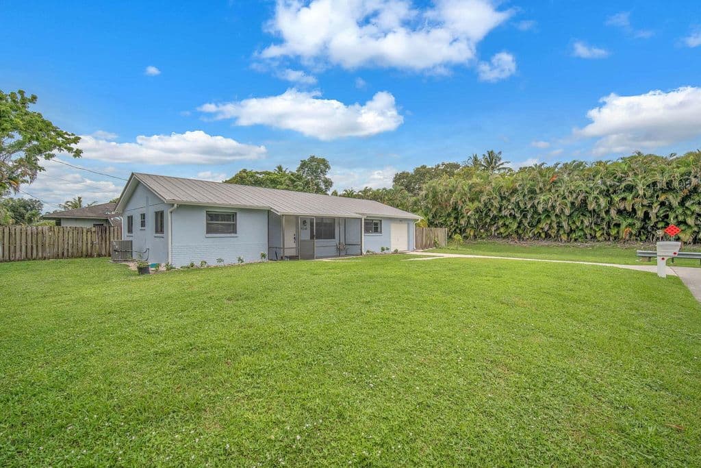 3+1 Müstakil ev — 9240 HONEYWELL Road